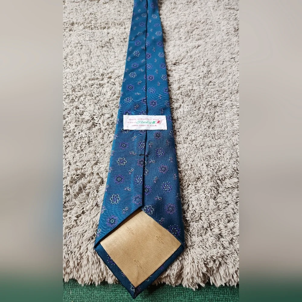 Men's Italian 100% Silk Necktie - Blue